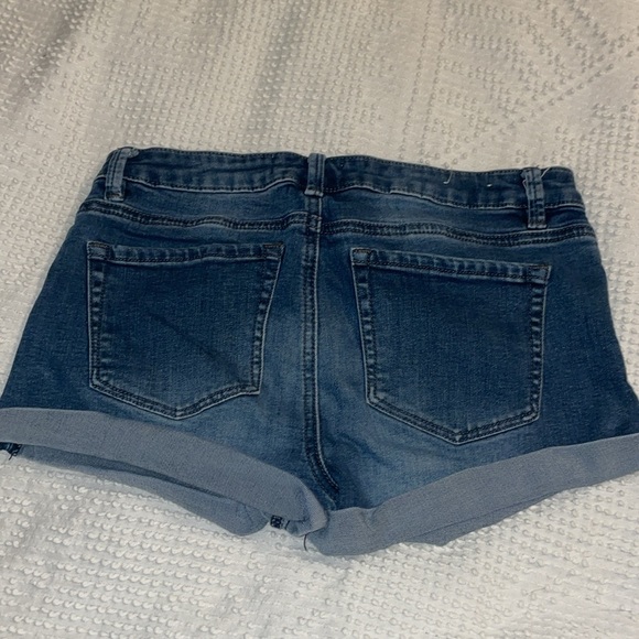 eightytwo jean shorts - Picture 3 of 3